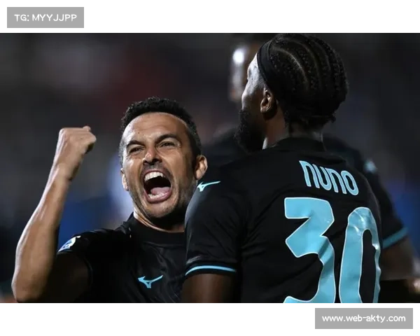 拉齐奥老将佩德罗因伤下场后泪洒赛场,初步检查排除骨折