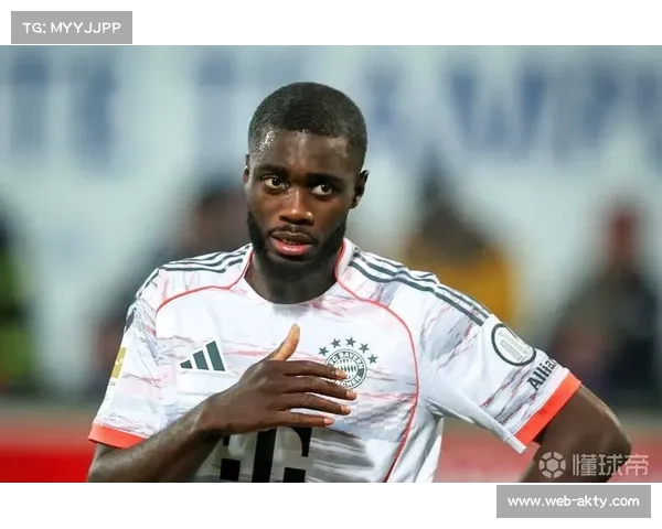 拜仁慕尼黑官方宣布与于帕梅卡诺续约至2030年夏天 拜仁慕尼黑官方宣布与于帕梅卡诺续约至2030年夏天